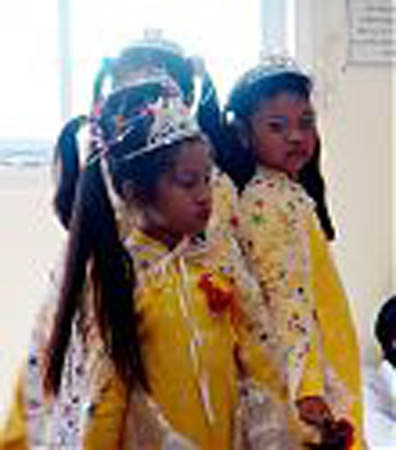 children perfomance-2.jpg